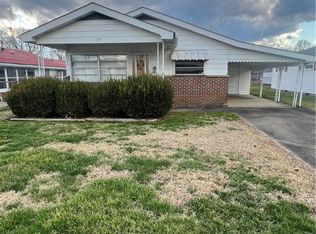 1118 Race St, Ravenswood, WV 26164