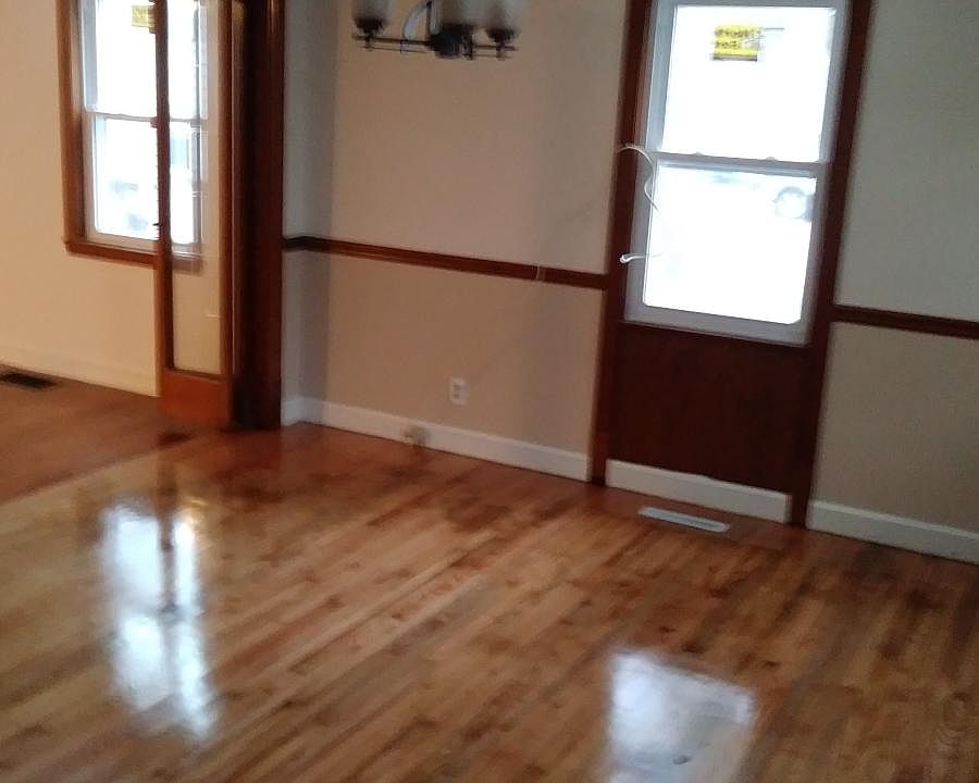 2nd image of 291 Union St