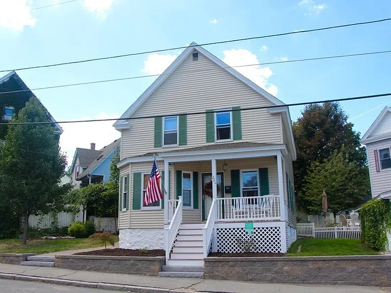 220 White St — Photo 1