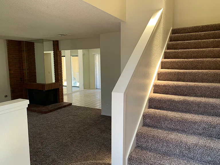Pickwick Dr — Photo 2