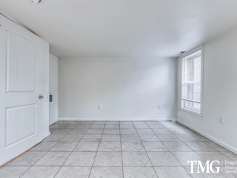 8164 SE 52nd Ave — Photo 13