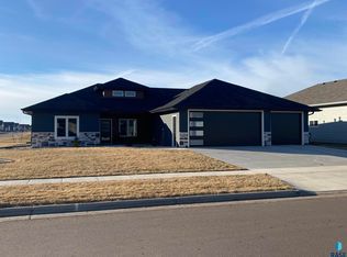 635 S Quartzite Ave, Tea, SD 57064
