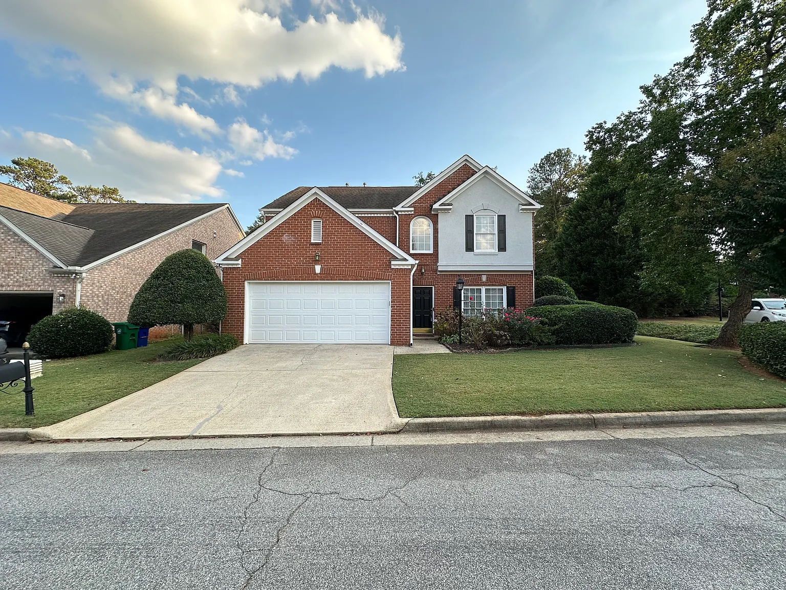 3 bed, 2.5 bath, 2136 sqft, $2,900 — Photo 1