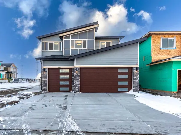 101 W Waterford Psge, Chestermere, AB T1X 3B4