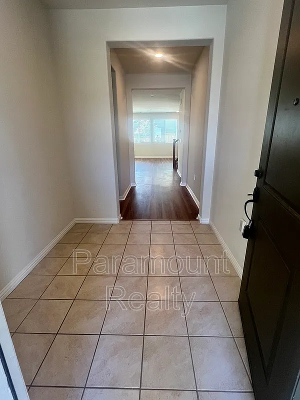 4 bed, 3.0 bath, 2350 sqft, $3,595 — Photo 3