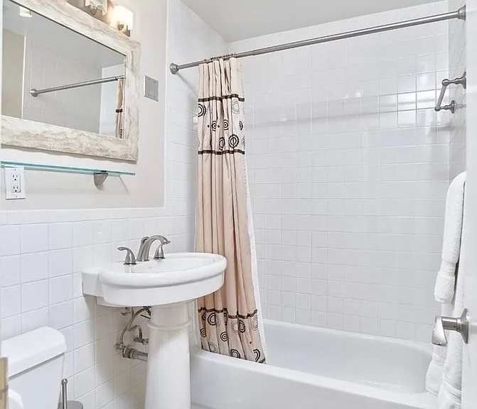120 Nassau St #3 — Photo 6