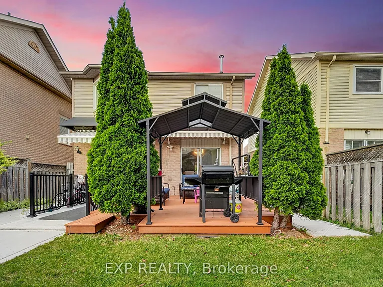 5896 Chorley Pl #UPPER — Photo 38