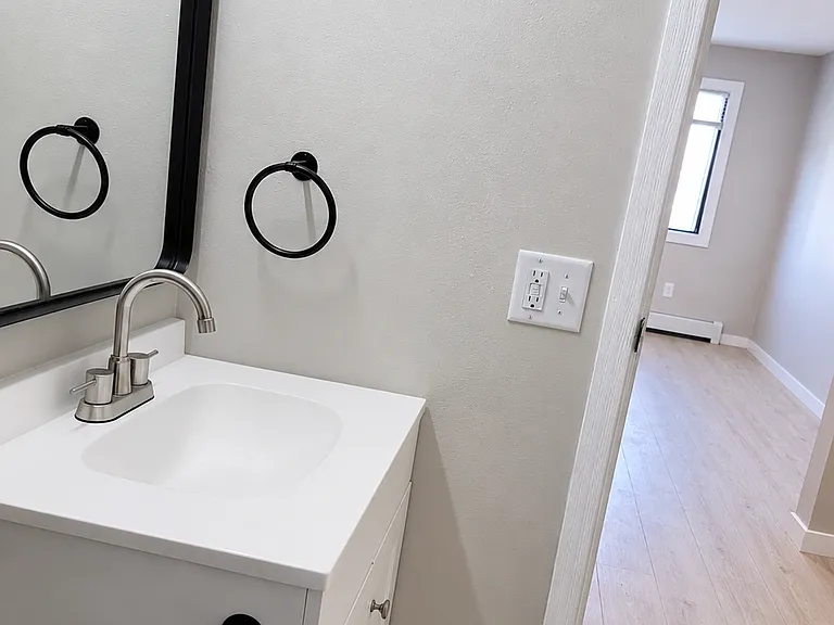 Brentwood Estates — Photo 17