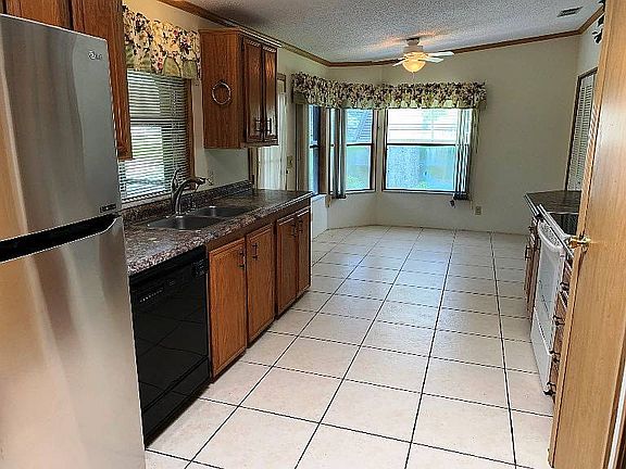 5th image of 40 Falls Way Dr