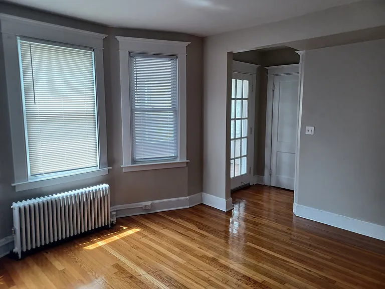37 Fairfield St #2 — Photo 3