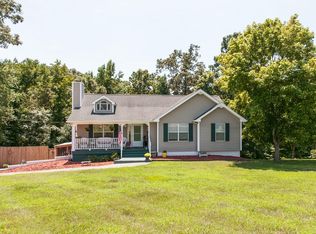 1005 Pointe Trace Dr, Kingston Springs, TN 37082