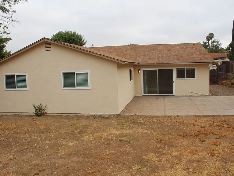 331 Rebecca Ave — Photo 23