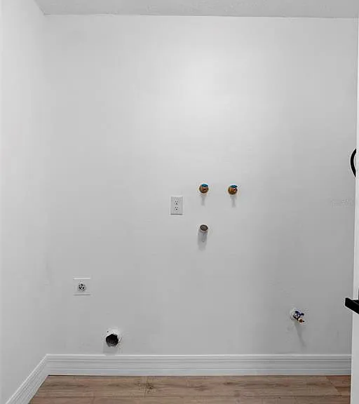 2240 Conway Dr — Photo 24
