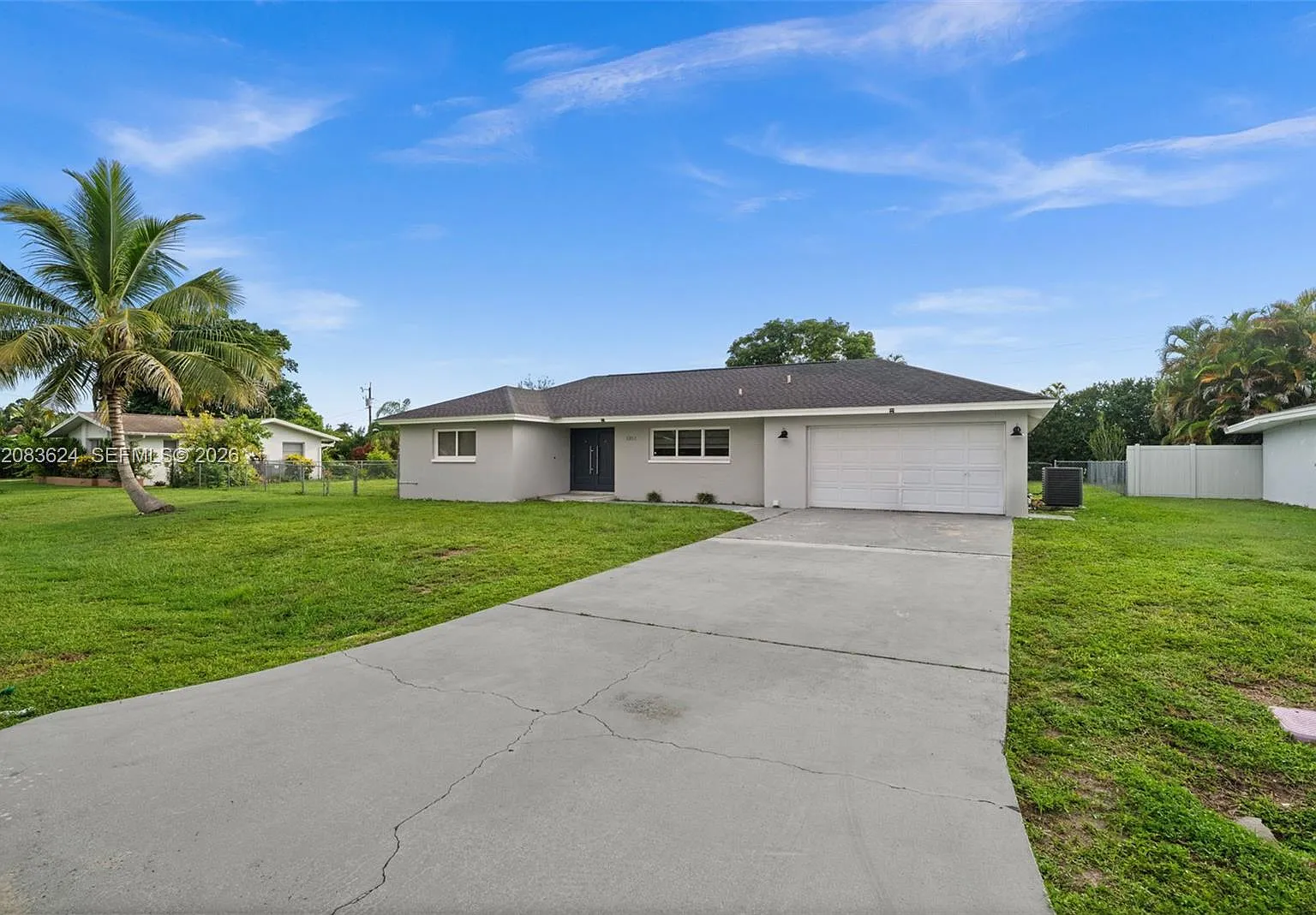 3 bed, 2.0 bath, 1404 sqft, $2,600 — Photo 2