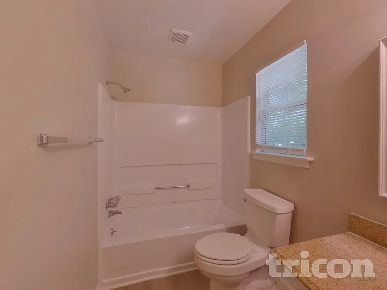 90 Chadford Rd — Photo 9