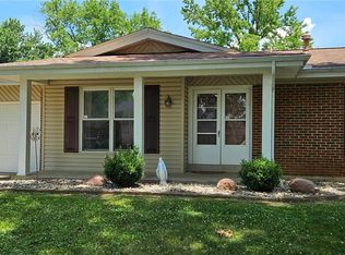 553 Goldwood Dr, Ballwin, MO