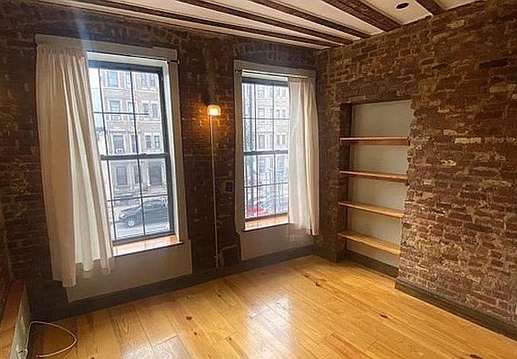 4th image of 1467 Bedford Ave #2J
