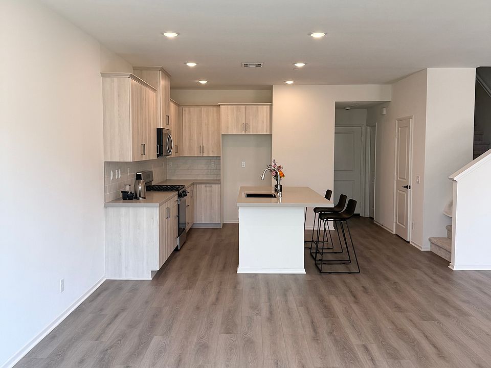 1st image of 4110 S Sunflower Paseo #207
