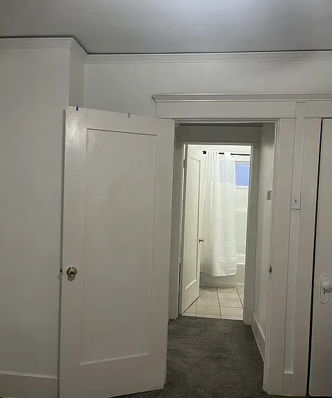 521 W 16th St #B — Photo 4