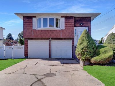 136 E 4th Street, Deer Park, NY, 11729