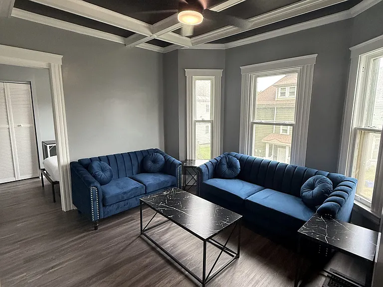 404 S Beech St — Photo 8