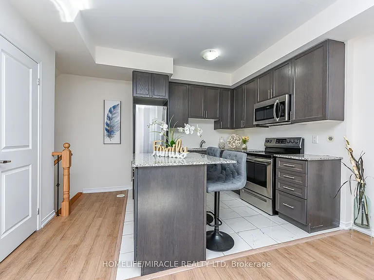 32 Fieldway Rd #122 — Photo 15