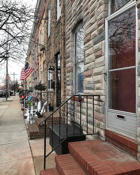 2nd image of 1420 Decatur St