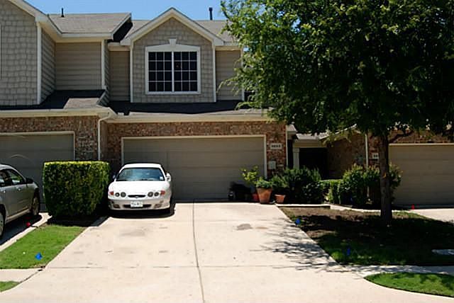1st image of 9853 Castlewood Dr