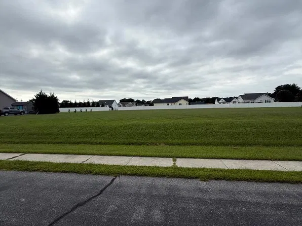 24737 Millpond Ln, Georgetown, DE 19947