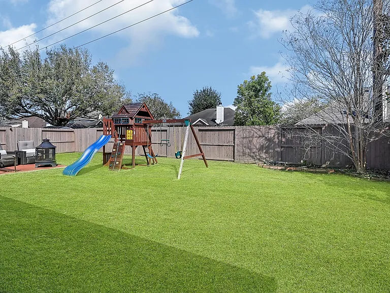 1035 E Hampton Dr — Photo 19