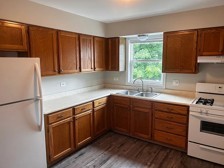 440 S Slusser St #4 — Photo 5