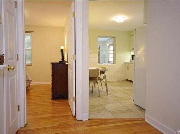 5th image of 5877 Loran St