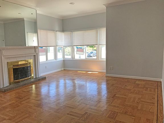 3rd image of 199 Stanyan St