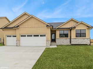 2806 NW Boulder Point Pl, Ankeny, IA 50023