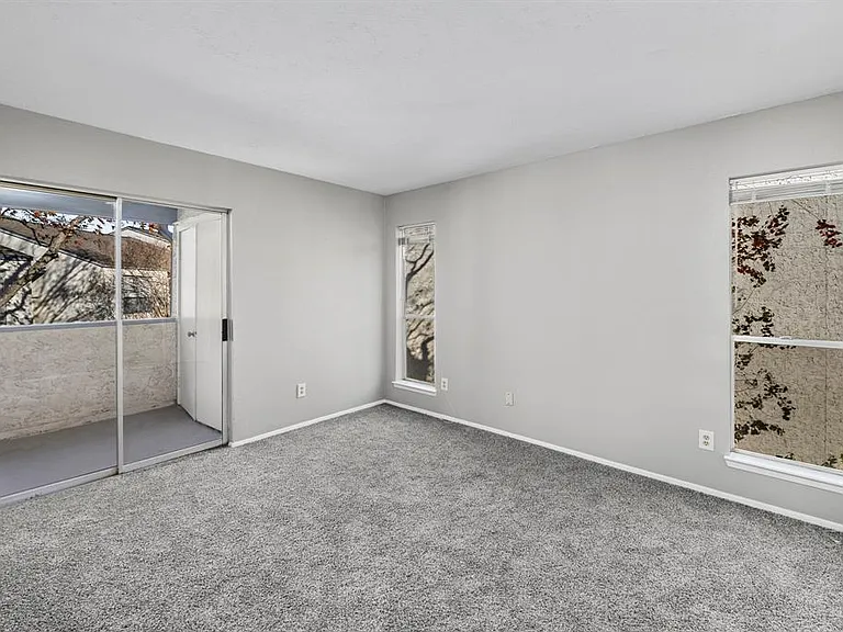 7313 Gulf Fwy — Photo 6