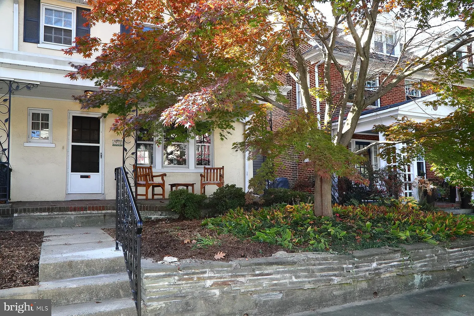 916 Virginia Ave photo 1