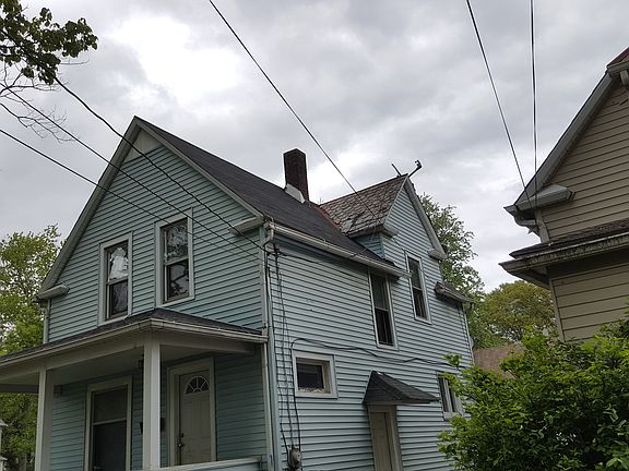 2nd image of 728-720 Vine Ave SE