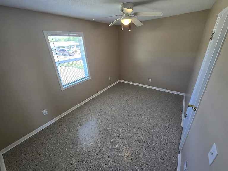 52 Caprice Ct — Photo 9
