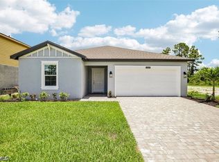 668 Lakeside Oasis Ave, Lehigh Acres, FL 33936