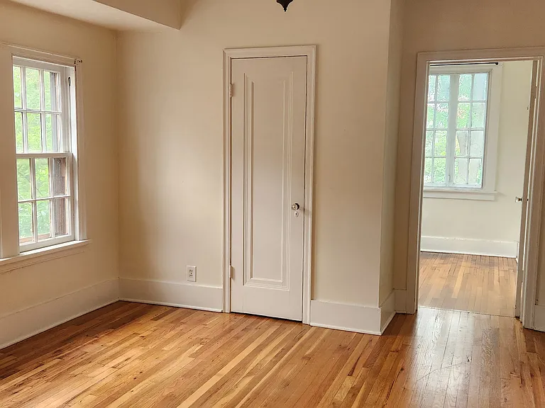 1806 D St #4 — Photo 8