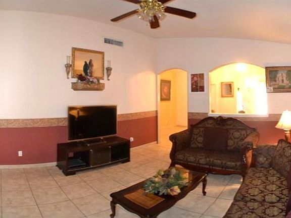 2nd image of 8109 Norte Pl