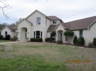 351 Woodland Dr, Driftwood, TX 78619