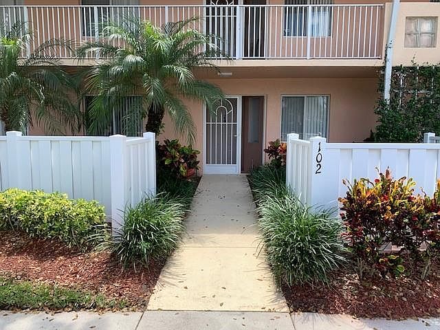 1st image of 5914 Regal Glen Dr