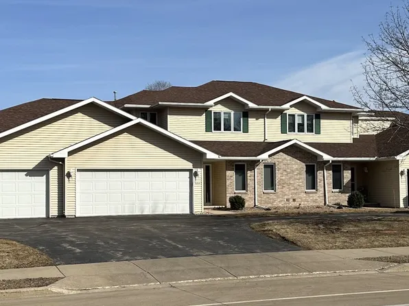 1034 S Oakwood Rd, Oshkosh, WI 54904