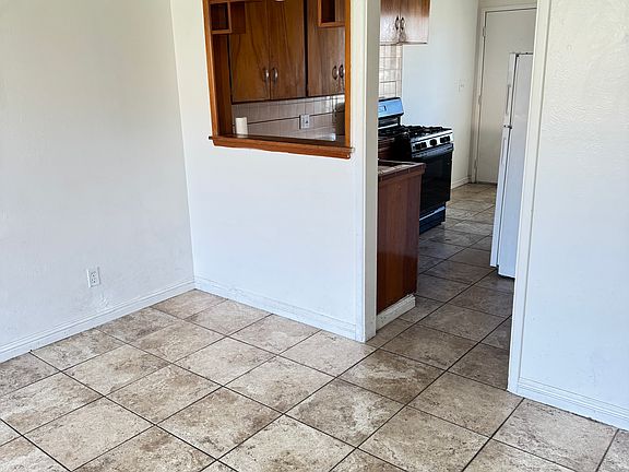 5th image of 3527 E McKinley Ave