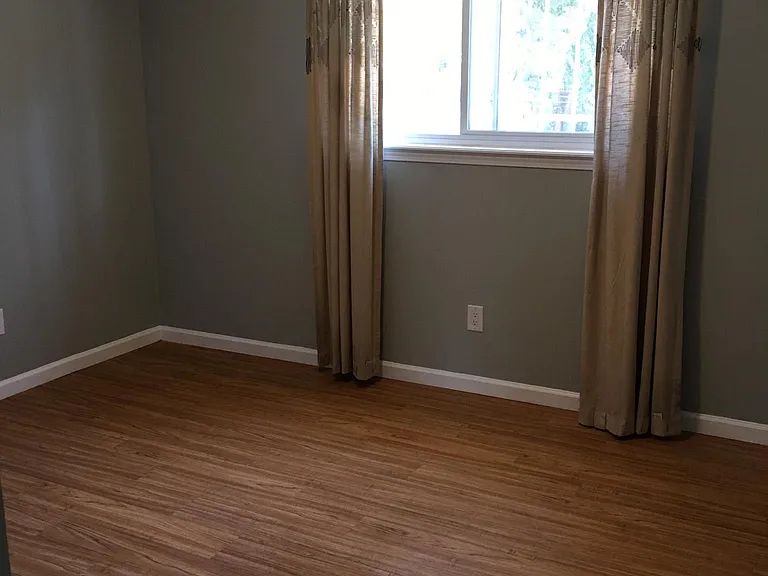 11920 Brentwood Hills Blvd NE — Photo 5