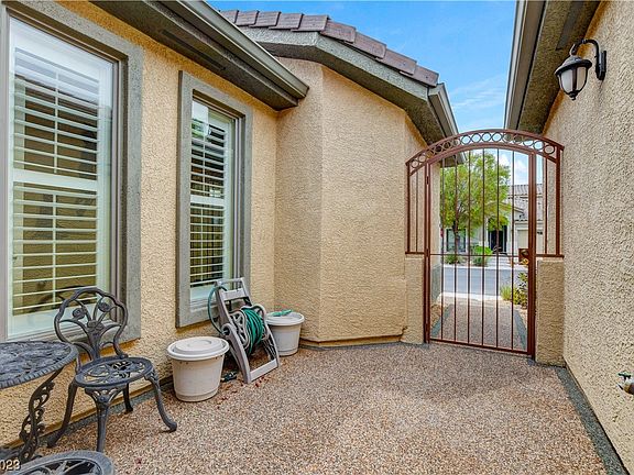 4th image of 5750 Sunset Downs St