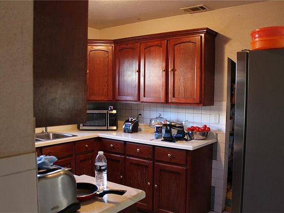 5th image of 3600 N Elm St