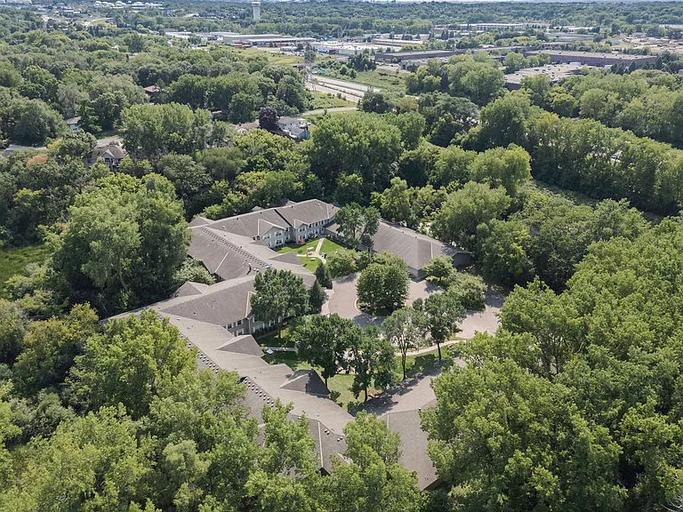 Cottage Villas of Arden Hills — Photo 12