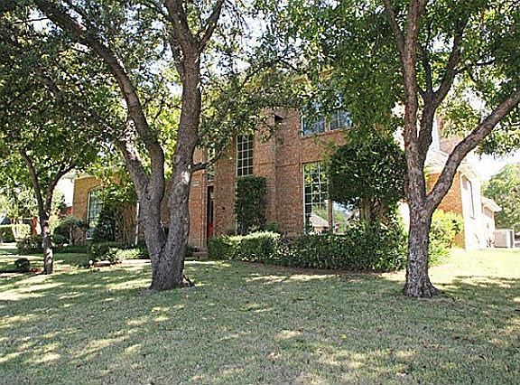3rd image of 3908 Penzance Dr